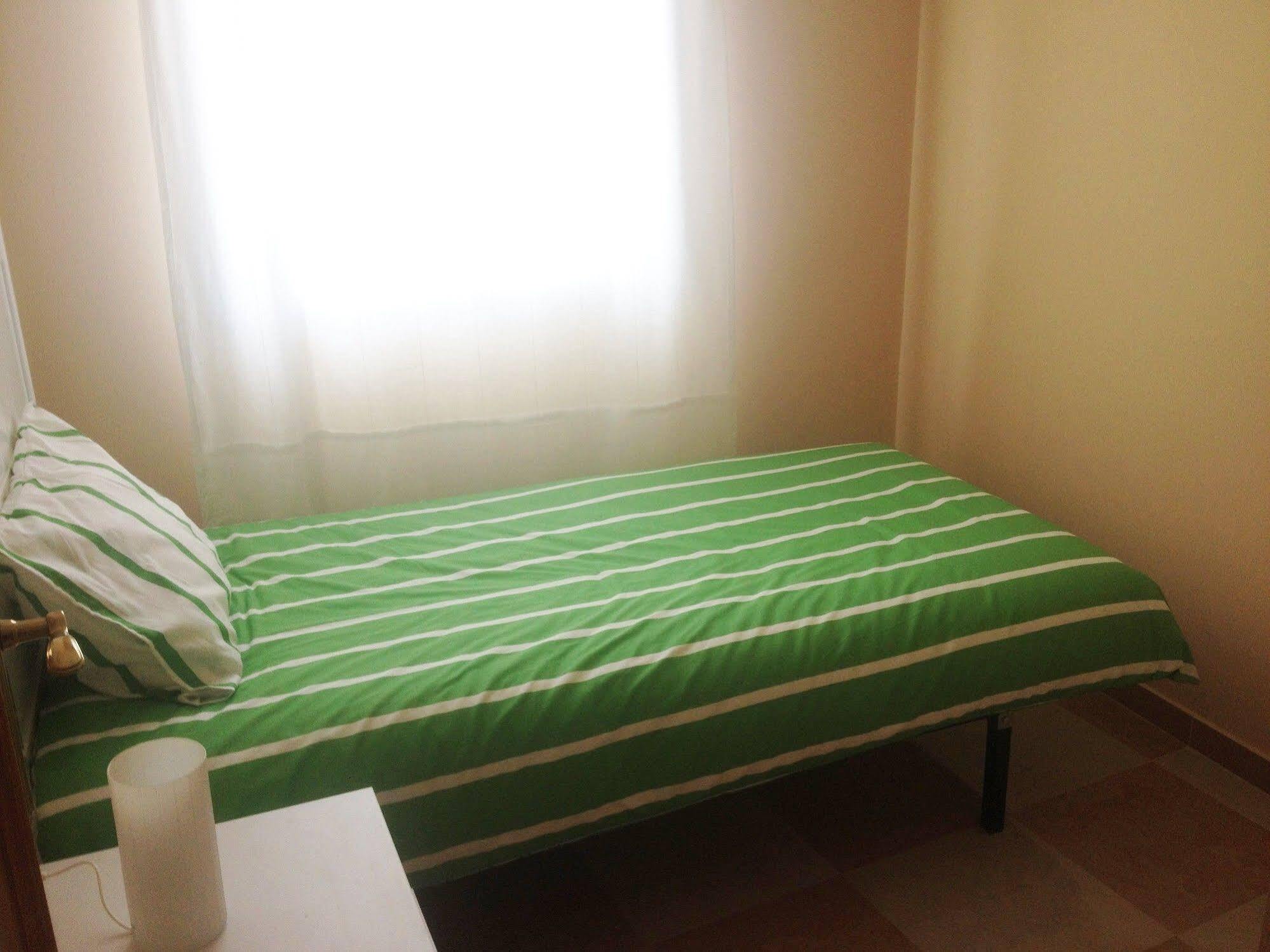 Apartamentos Decada Malaga Exterior photo